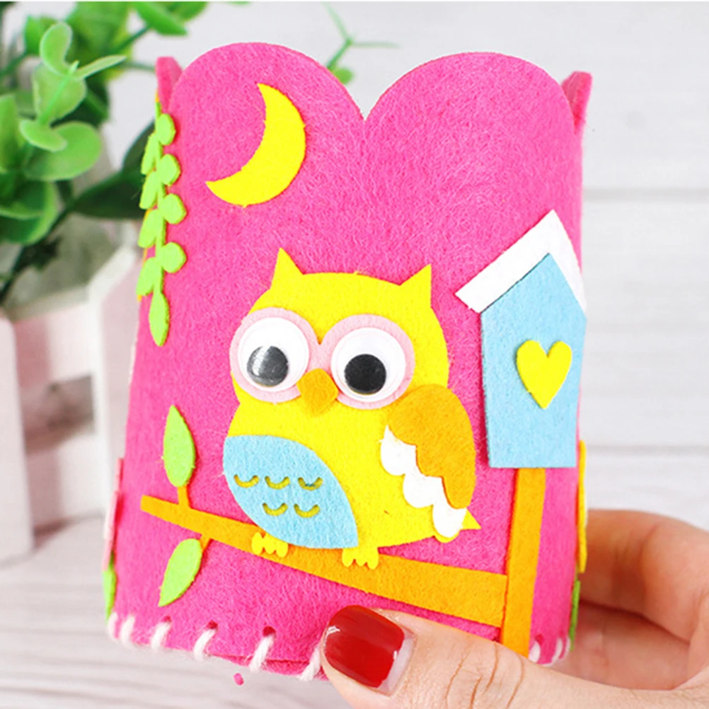 Juego de 4 Uds de portalápices de fieltro de dibujos animados DIY, Kit de costura educativo ecológico para niños, organizador de lápices hecho a mano