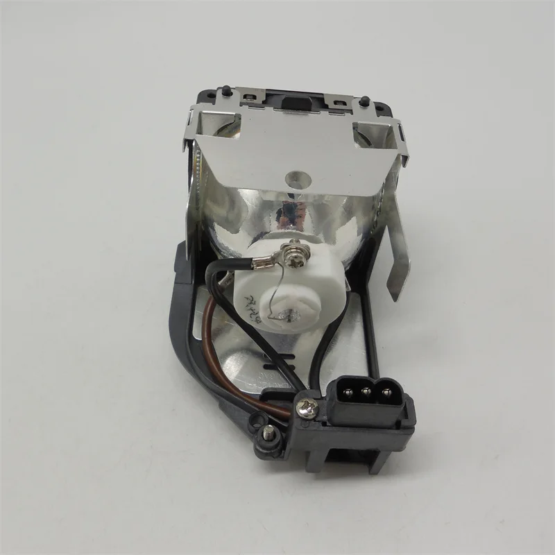 Lampu POA-LMP111 untuk Sanyo PLC-WXU30 WXU3ST WXU700 PLC-XE50 XK460 XL50 XL51 XU101 XU105 XK450 XU106 XU111 115