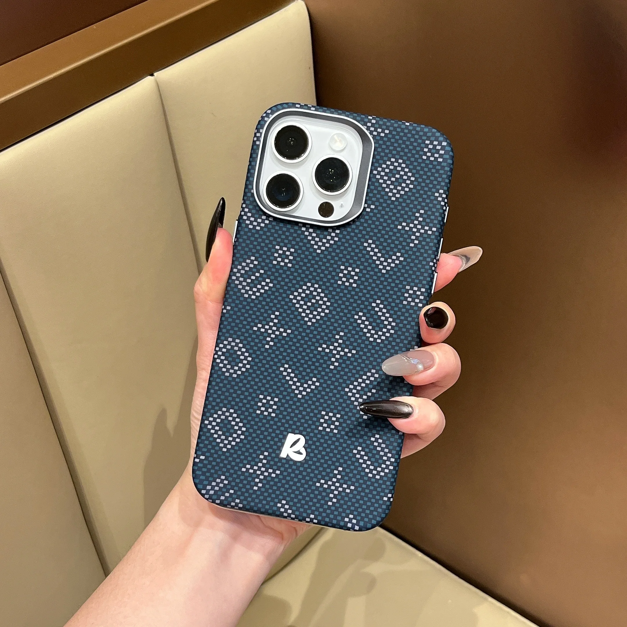 

Fashion Carbon Fiber Pattern Letter Splicing Phone Case For iPhone 15 16 17 Pro Max 17 Air Magnetic Shockproof Protect Cover