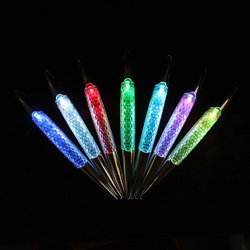 

Внешнее украшение автомобиля Внешние фонари автомобиля Магнитные светодиодные сигнальные огни S05 Автоаксессуары Инновационные автомобильные товары Гаджеты