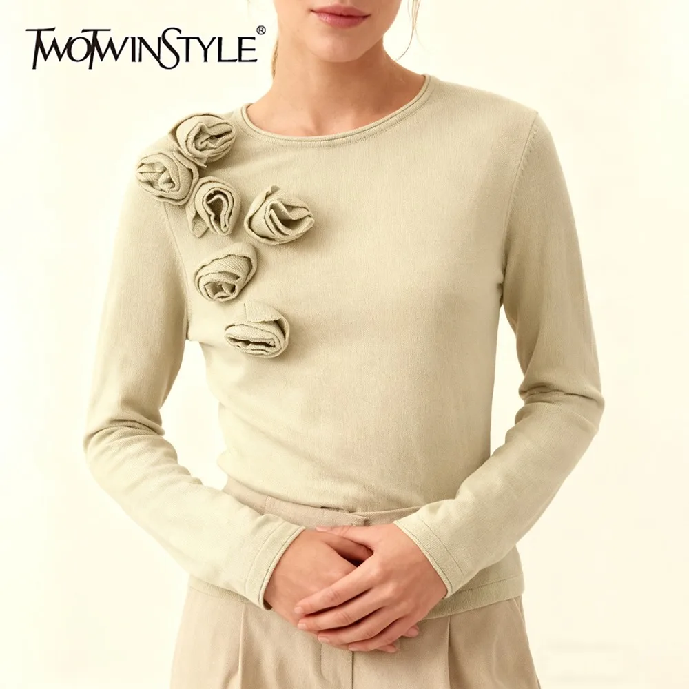 TWOTWINSTYLE Fashionable 3D Flower T Shirts for Women Round Neck Slimming Long Sleeve Temperament T Shirt Female Autumn Clothing