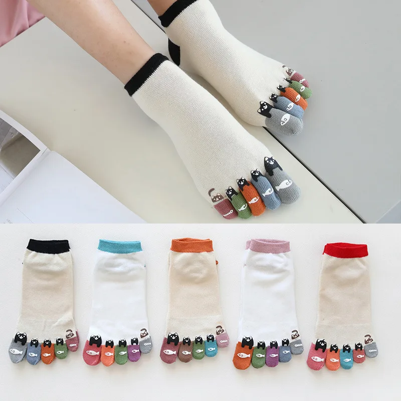 1Pair Cute Ankle 5 Finger Socks Boat Woman Cotton Bear Dispensing White Fashion Casual Harajuku Girl No Show Toe Socks 4 Seasons