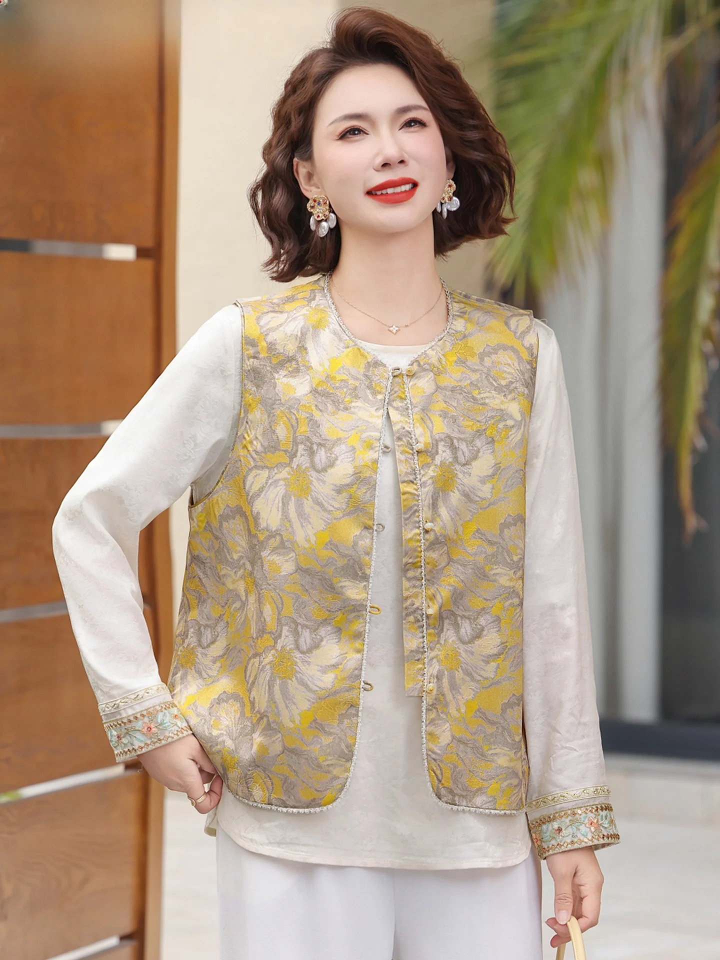 

Sli Mom Spring Clothes Vest Jaet 2026 New Middle-Aged Women's Clothing Wide Lady Spring Autumn Top Set Two-Piece Set