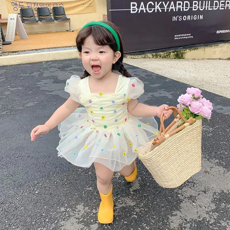 2026 Childrens One Piece Little Babys New Conservative Sunscreen Gauze Skirt Swimsuit Girls Backless Swimsuit