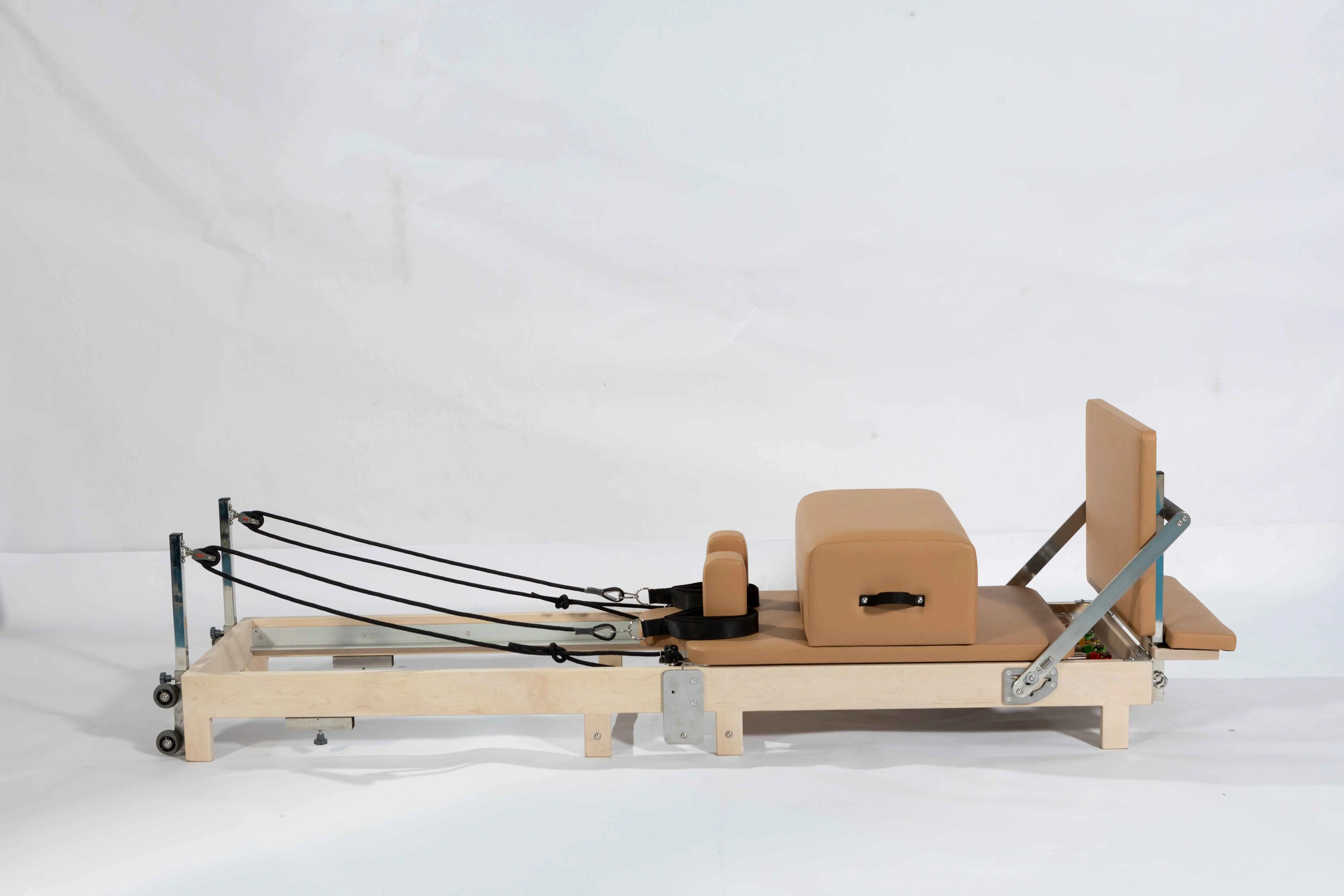Akçaağaç Pilates Reformerı, Ay - Pilates & Yoga Knokke incelemesi ve fiyatı