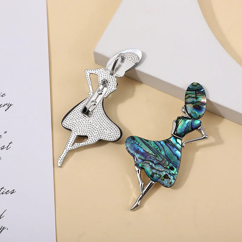 European and American Little Girl's Shell Dancer Abalone Shell White Clam Cotton Shell, Black Butterfly Shell Pendant