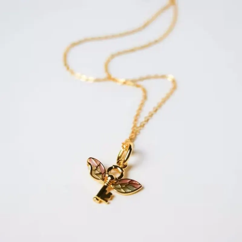 بسيطة الذهبي أجنحة ملونة مفتاح سلسلة بدلاية قلادة الإبداعية الكرتون الملاك الجناح اليدوية محظوظ مجوهرات هدية عيد ميلاد #2