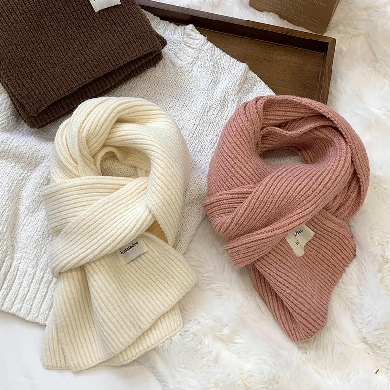 Fashionable Women\'s Solid Color Scarf Warm Knitted Short Shawl for Autumn and Winter