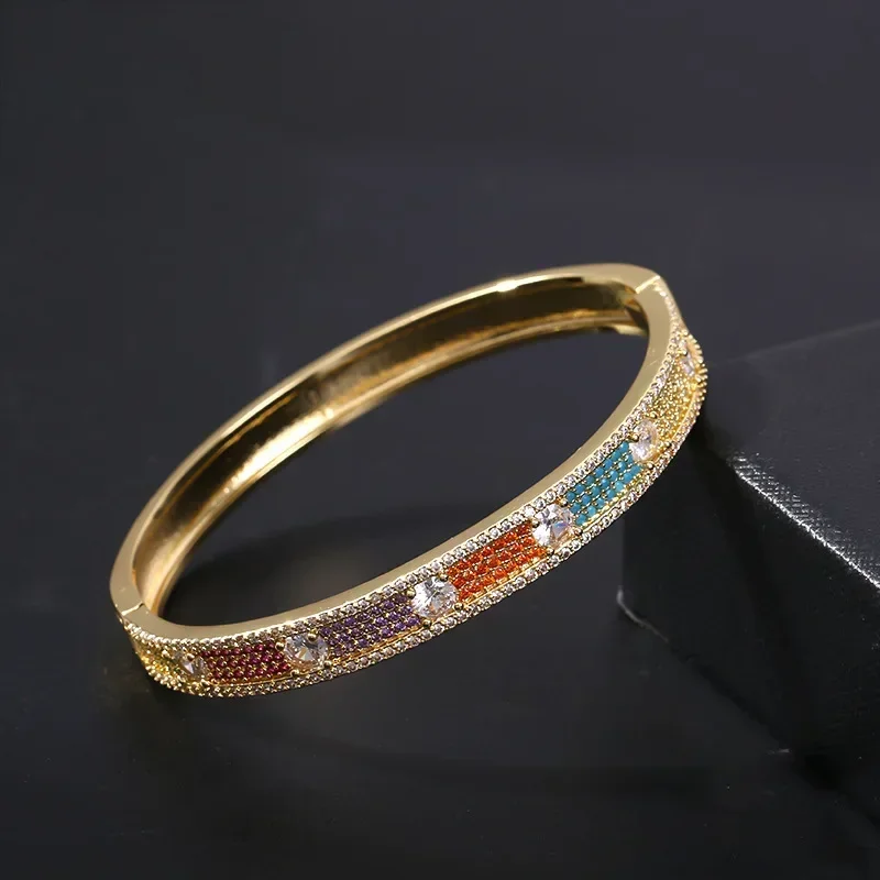 

Europe and the United States light luxury fashion personality micro inlaid color Hao stone popular diamond open bracelet