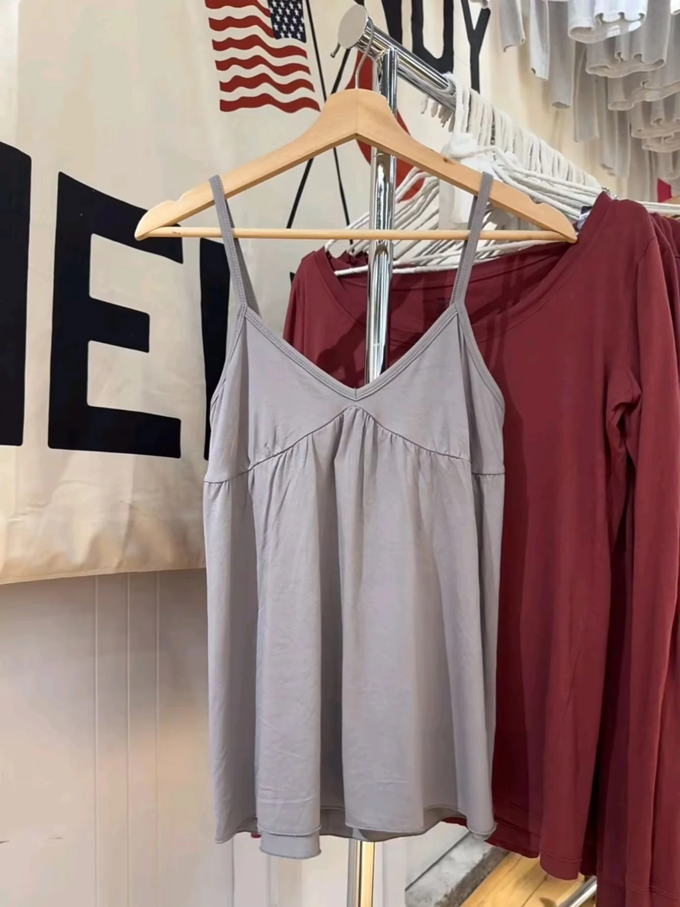 Camisola gris con cuello en V para mujer, ropa de calle informal de verano que combina con todo, chalecos sueltos sin mangas, camisolas simples retro americanas Y2K