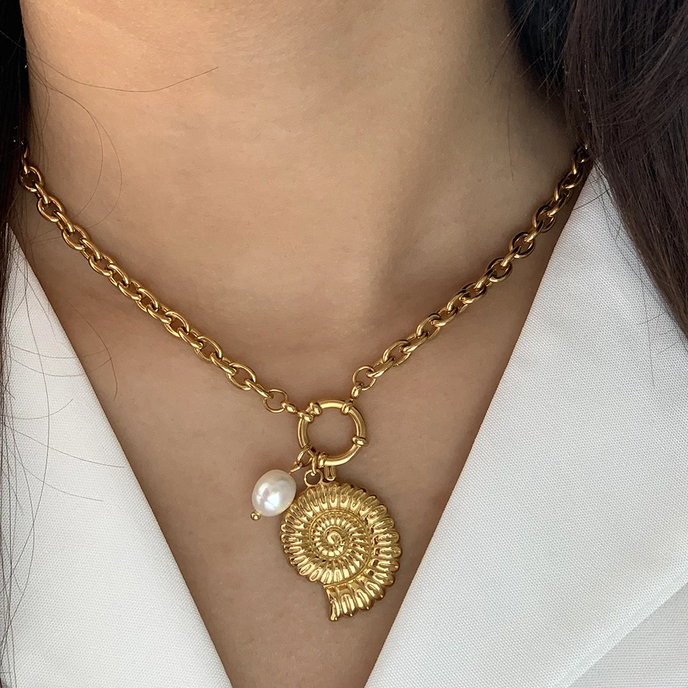 Golden Choker Spring Buckle Necklace for Women Freshwater Pearl Stainless Steel Shell Dolphin Pendants Women's Jewelry Set Gifts