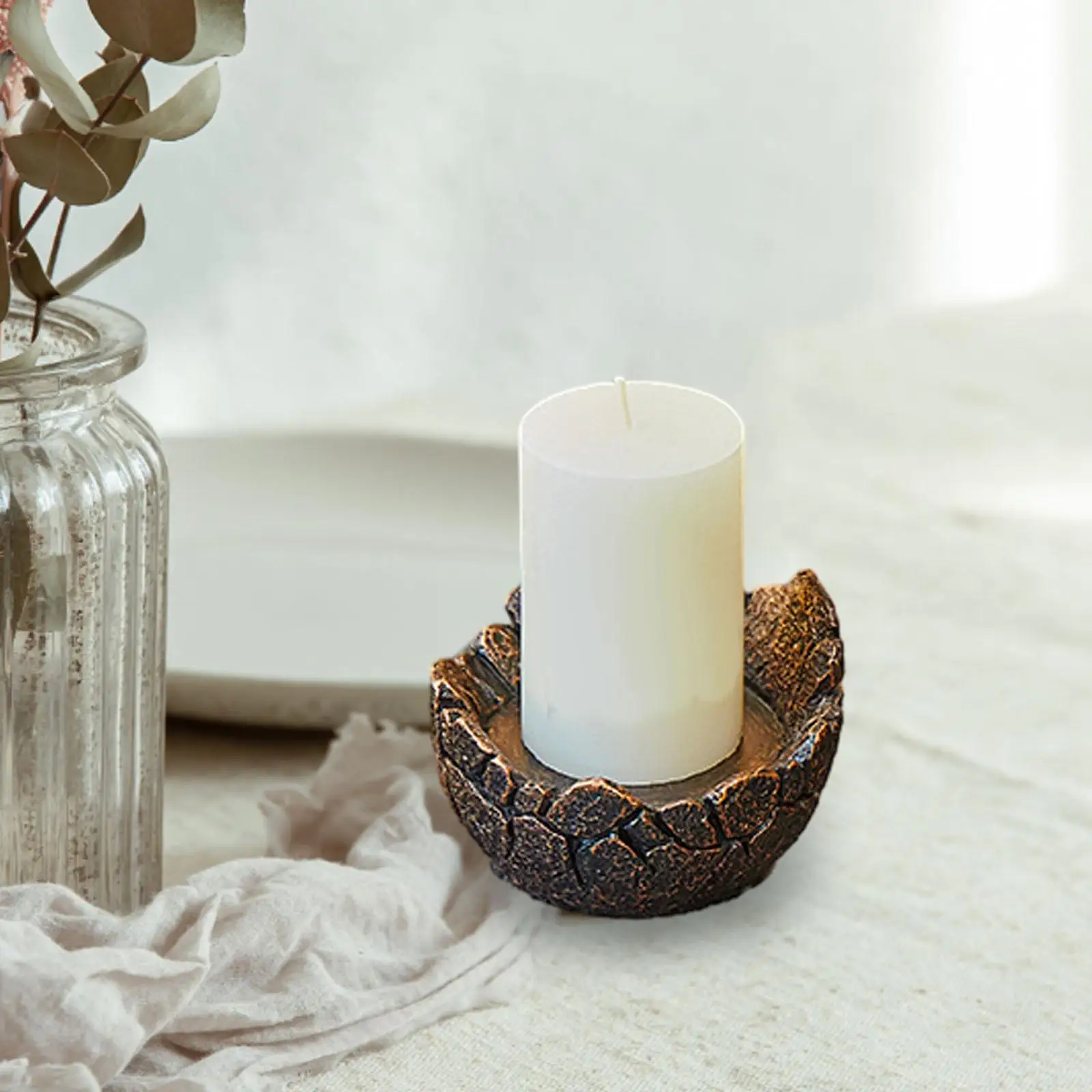 Candle Holder Eggshell Decoration Creative Resin Candle Base Candle Stand Candlelight Stand for Dining Room Kitchen Desktop