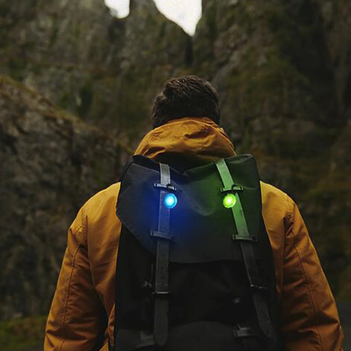 2 قطعة أضواء أمان LED صغيرة مشبك مشرق على ضوء ستروب مقاوم للماء لحقيبة الظهر والأمتعة الليلية والرياضات الخارجية