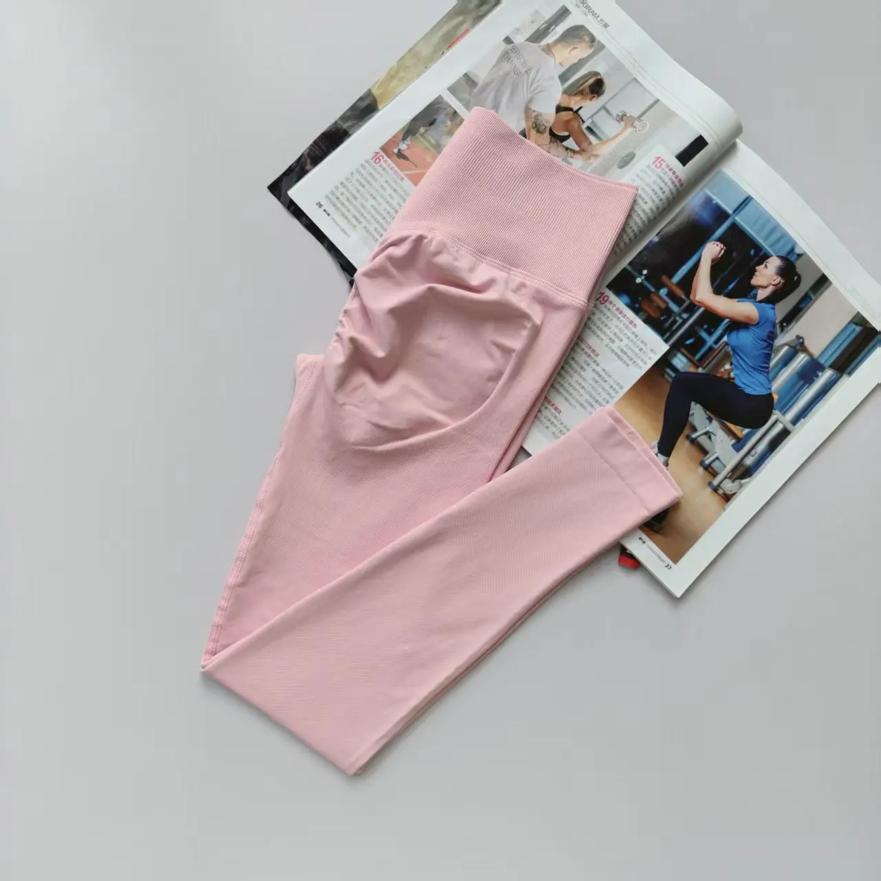 Nahtlose High-Waist-Leggings, pfirsichfarbene, figurformende Fitnesshose, eng anliegend, dehnbar, dünn, schnelltrocknend, atmungsaktiv, Yoga-Anzug, Sporthose – Detail 8
