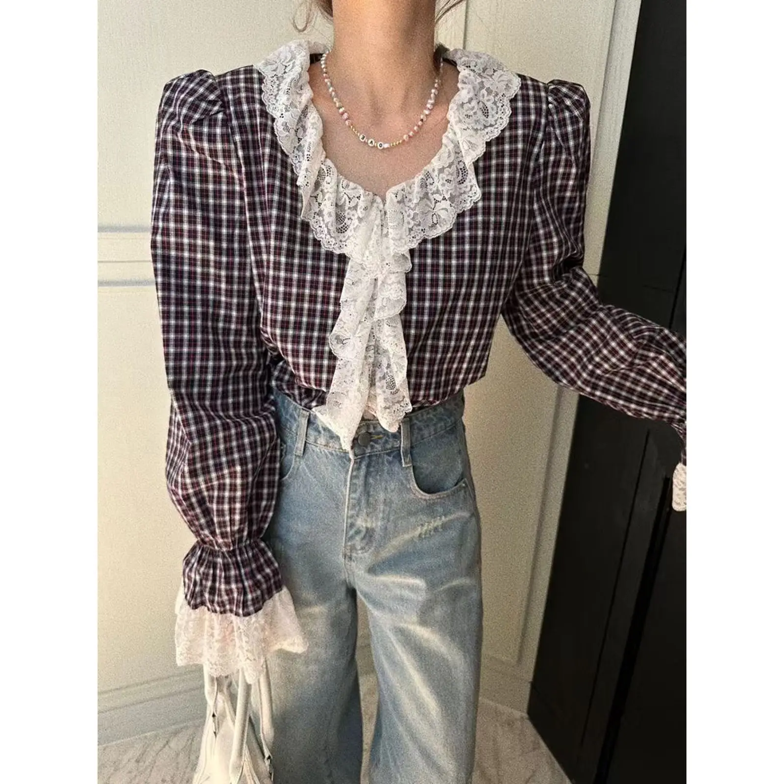 

2026 Spring Women's Fashion New Retro Style Plaid Lace Splicing Shirt