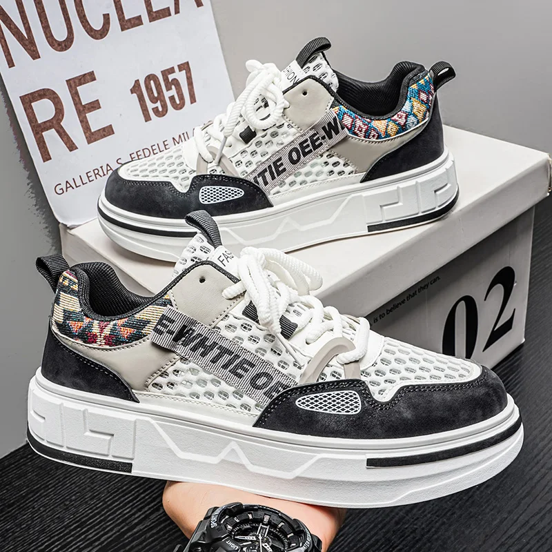 Korean Minimalist Solid Casual Skate Shoes Unisex Soft Sole White Sneakers Lightweight Walking Shoes for Daily Wear