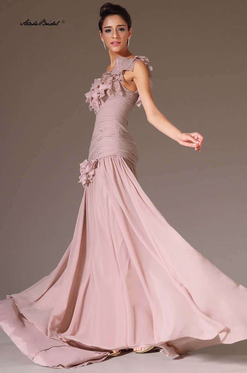 ชุดราตรีผ้าชีฟองสีชมพูอมเทาแบบวินเทจ ไหล่เดียว ประดับใบไม้