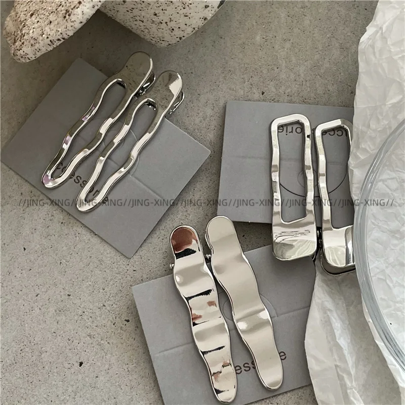 Design sensitive metal silver wave line hairclip with geometric hollow alloy duckbill clips and new bangs clip hair accessories