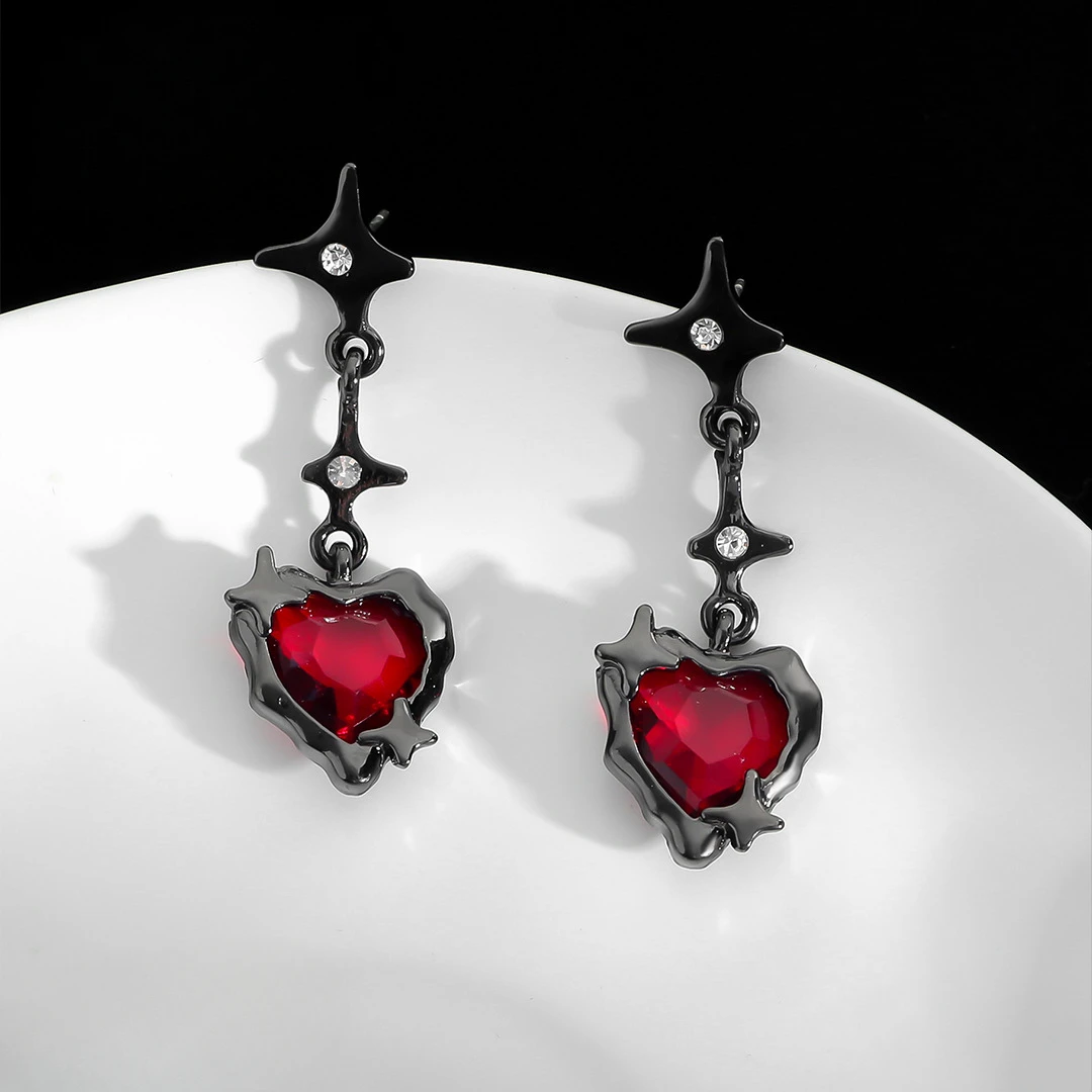 Europe and America Gun Black Heart-shaped Red Zircon Earrings UNISEX Rock and Roll Music Festival Party Jewelry Earrings