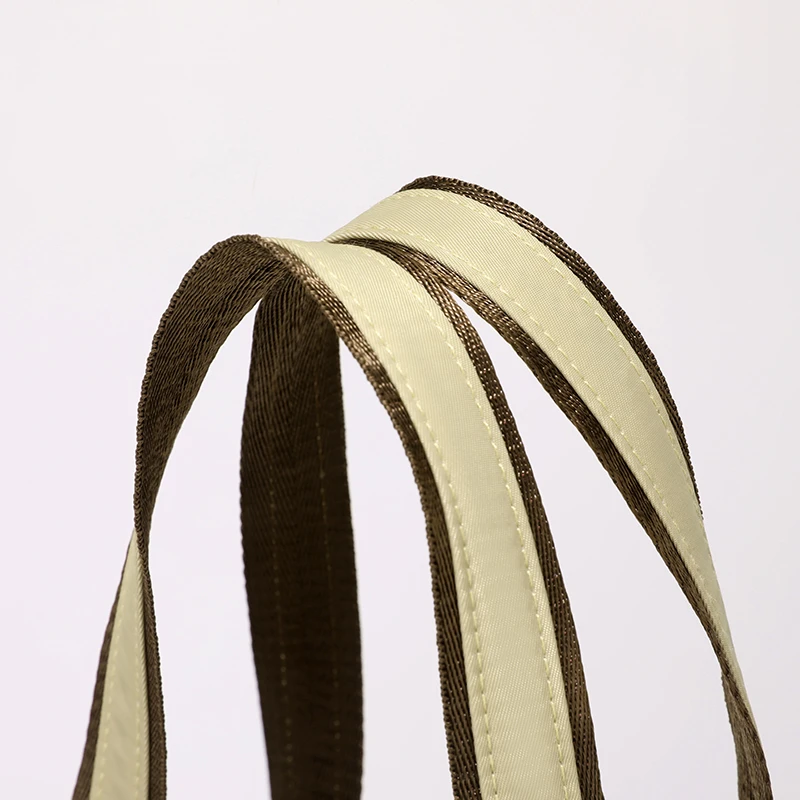 Modische, geräumige Handtasche aus Oxford-Stoff für Damen, vielschichtig, tragbar, ideal als Schultertasche für den Arbeitsweg und Reisen. – Detail 5