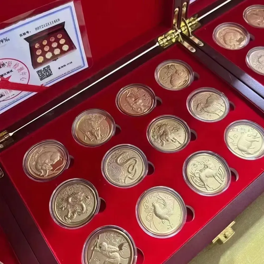 

Christmas gift gold coins, twelve zodiac signs, gold foil decoration commemorative medal, bank gift pack with certificate