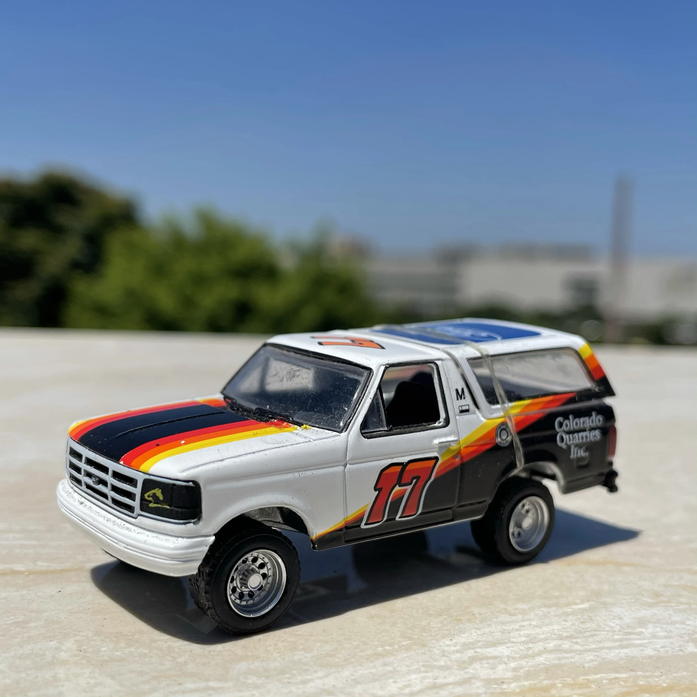 دييكاست 1:64 مقياس فورد ليمار SUV سبيكة سيارة نموذج تحصيل لعبة هدية تذكارية عرض حلية