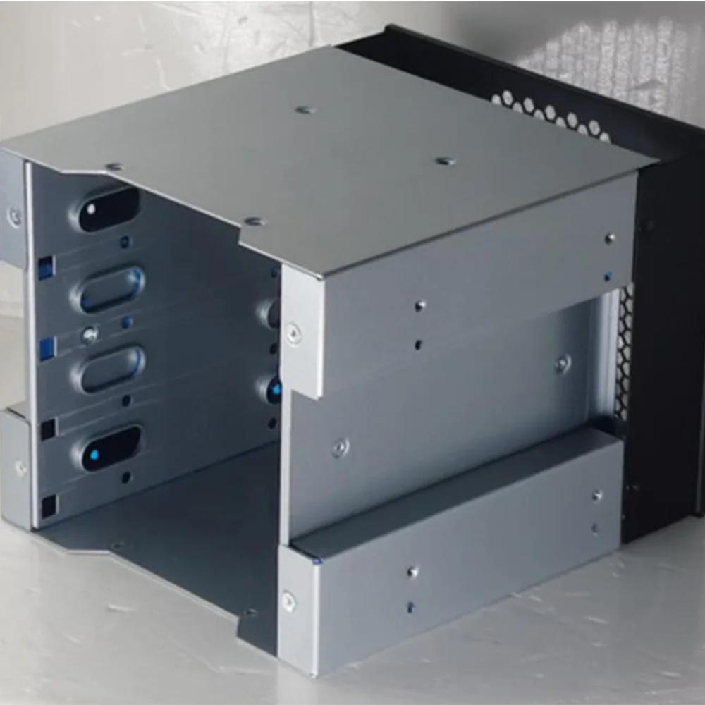 4베이 대용량 HDD 하드 드라이브 케이지 랙 5인치 3 x 광학 드라이브 베이 - 3.5인치 SAS SATA 하드 드라이브 트레이 캐디 A002
