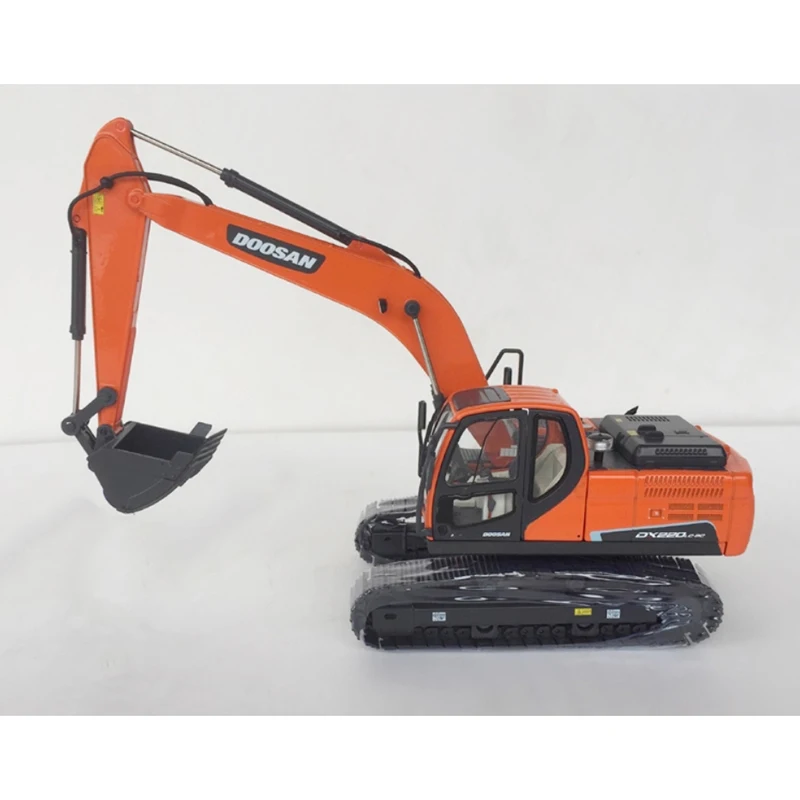 Diecast 1:40 Scale DOOSAN DX220LC-9C Excavator Alloy Engineering Vehicle Model Hobby Collection Decoration Holiday Gift Display