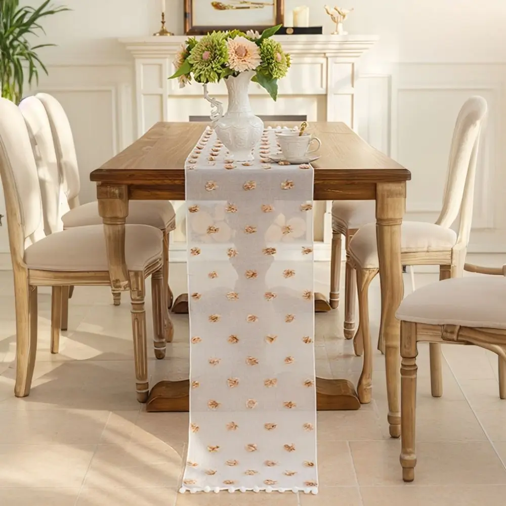 Nappe de table rectangulaire en dentelle de style nordique avec pompons 3D, en gaze, pour table à manger de style français, festive