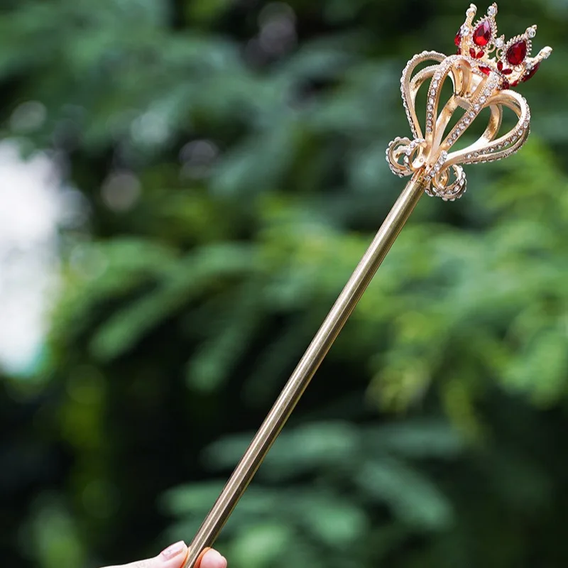 

Red Rhinestone Wand King Queen Scepter Crystal Pageant Costume Props Party Handheld Fairy Sticks Gold Color Crowns Jewelry