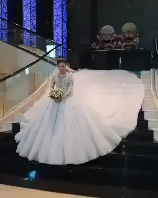 Abito da sposa elegante con strascico lungo personalizzato, manica lunga, abito da sposa trasparente, Mariage africano
