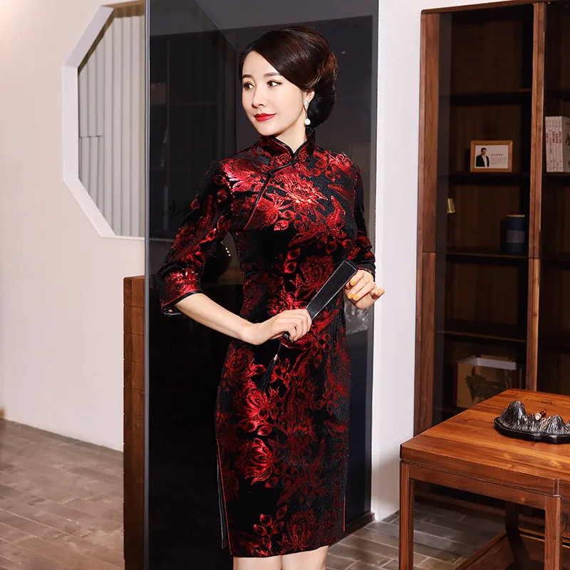 

Новое осенне-зимнее модифицированное бархатное платье Cheongsam с длинными рукавами и короткими рукавами, простая одежда для мам, производительность