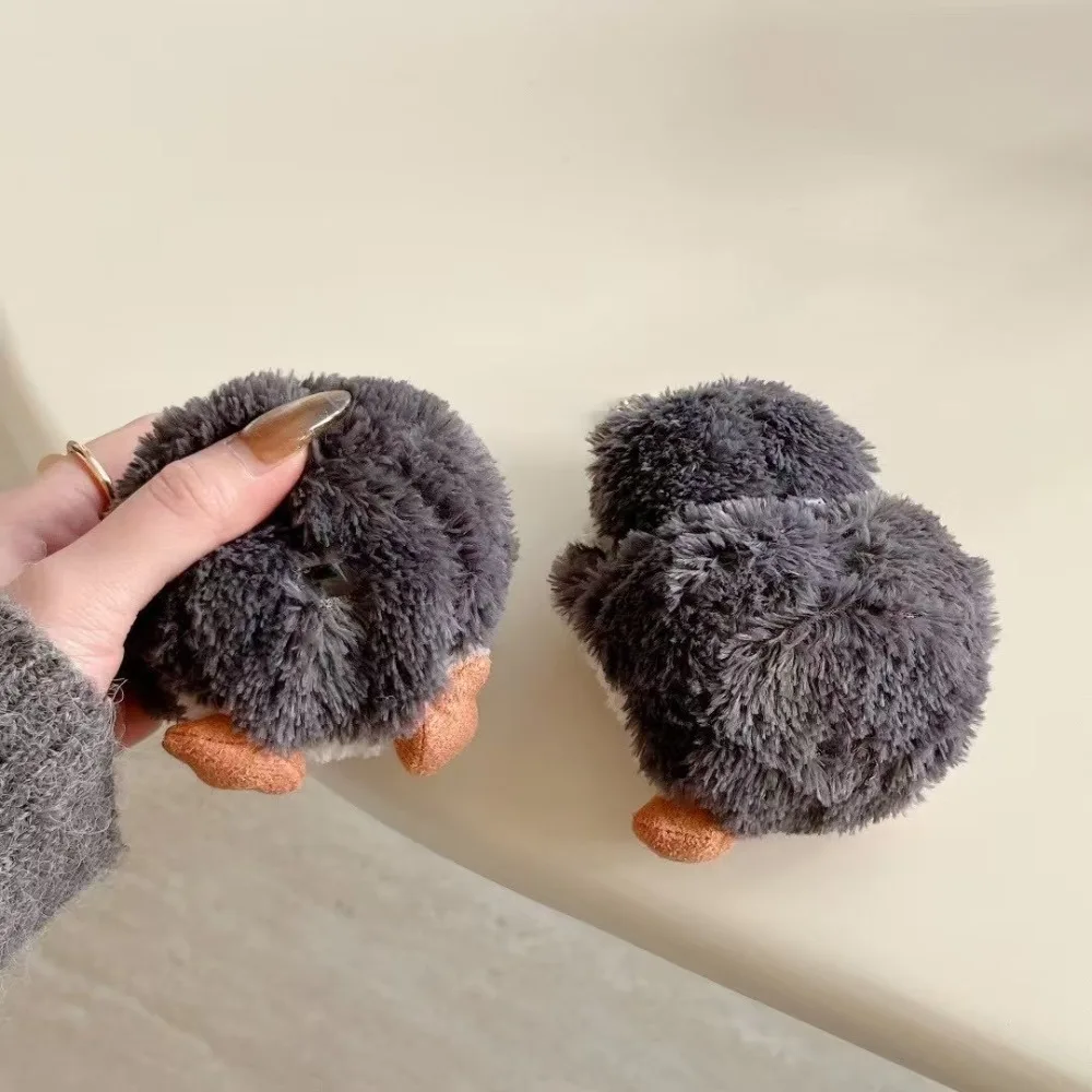 سماعة لاسلكية تعمل بالبلوتوث سماعة واقية القطيفة البطريق الغبار غطاء سماعة الأذن ل AirPods 1/2/3/4 Airpods Pro/2/3