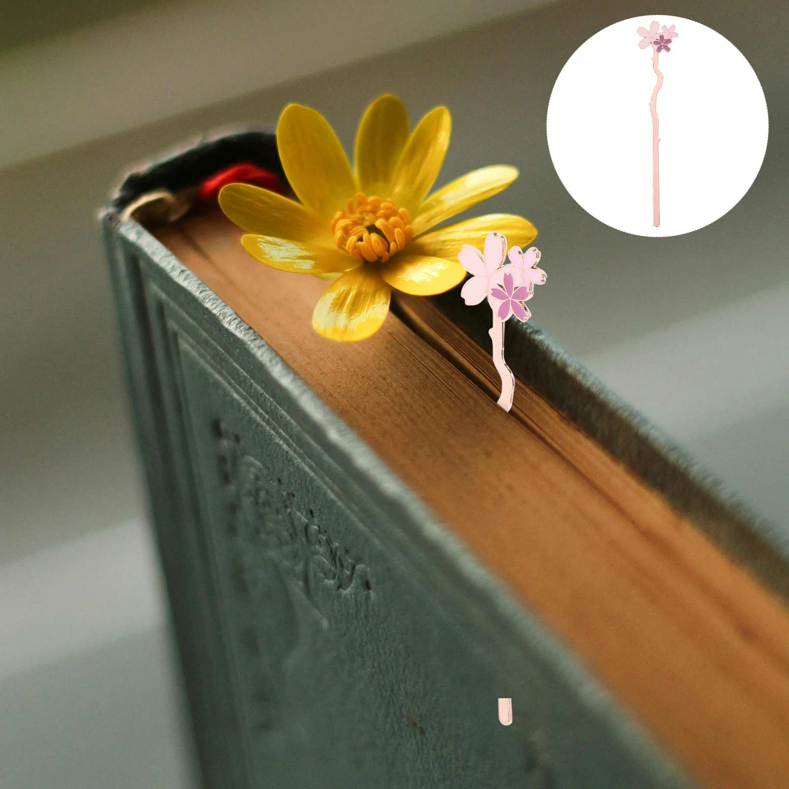 

Cherry Blossom Bookmark Cartoon Floral Metal Long Strip Page Marker Reading Guide Book Lover Present Exquisite Bookmarks