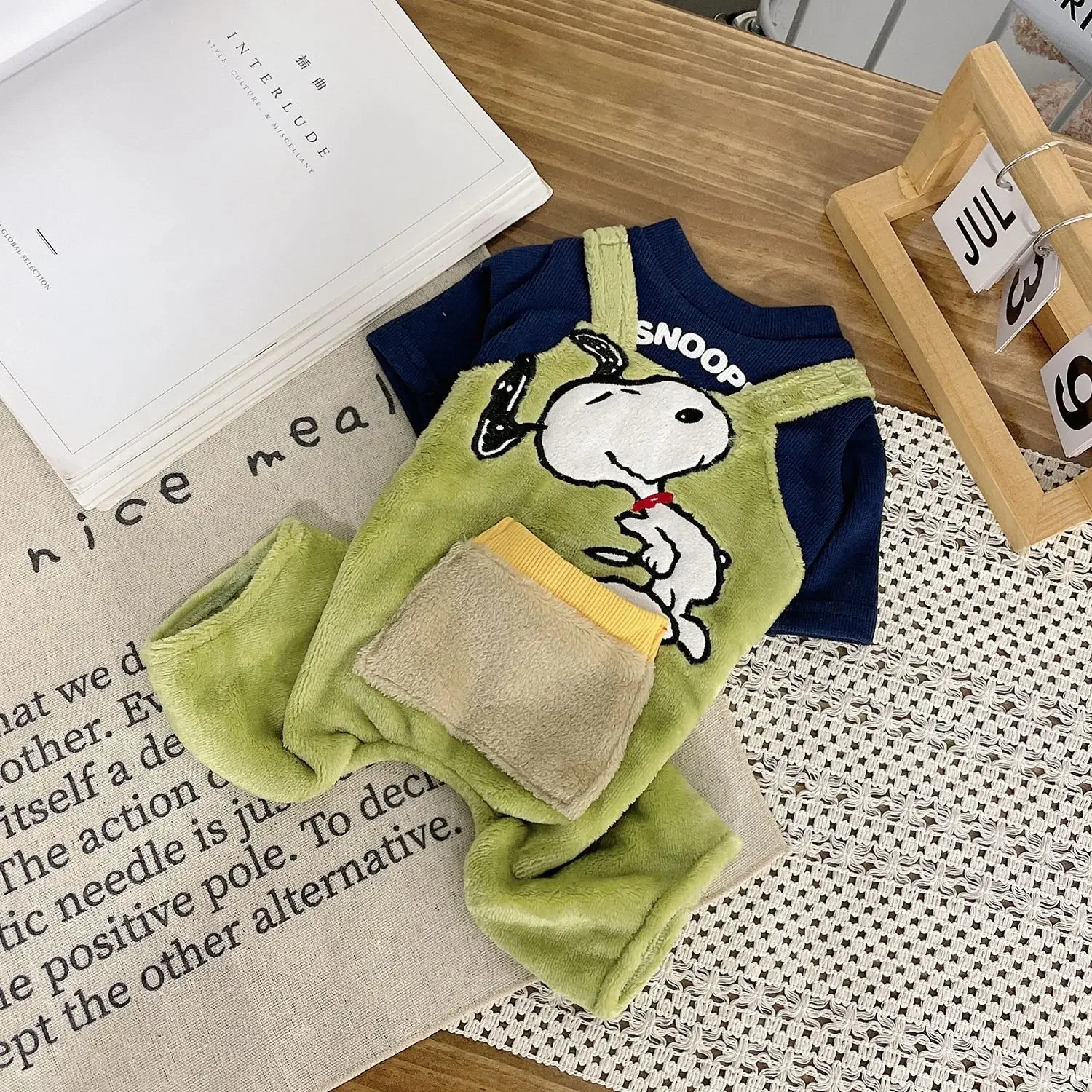 

cartoon pet dog two-legged coat clothes pet clothes Snoopy baby autumn winter new patchwork flannel warm jacket dog