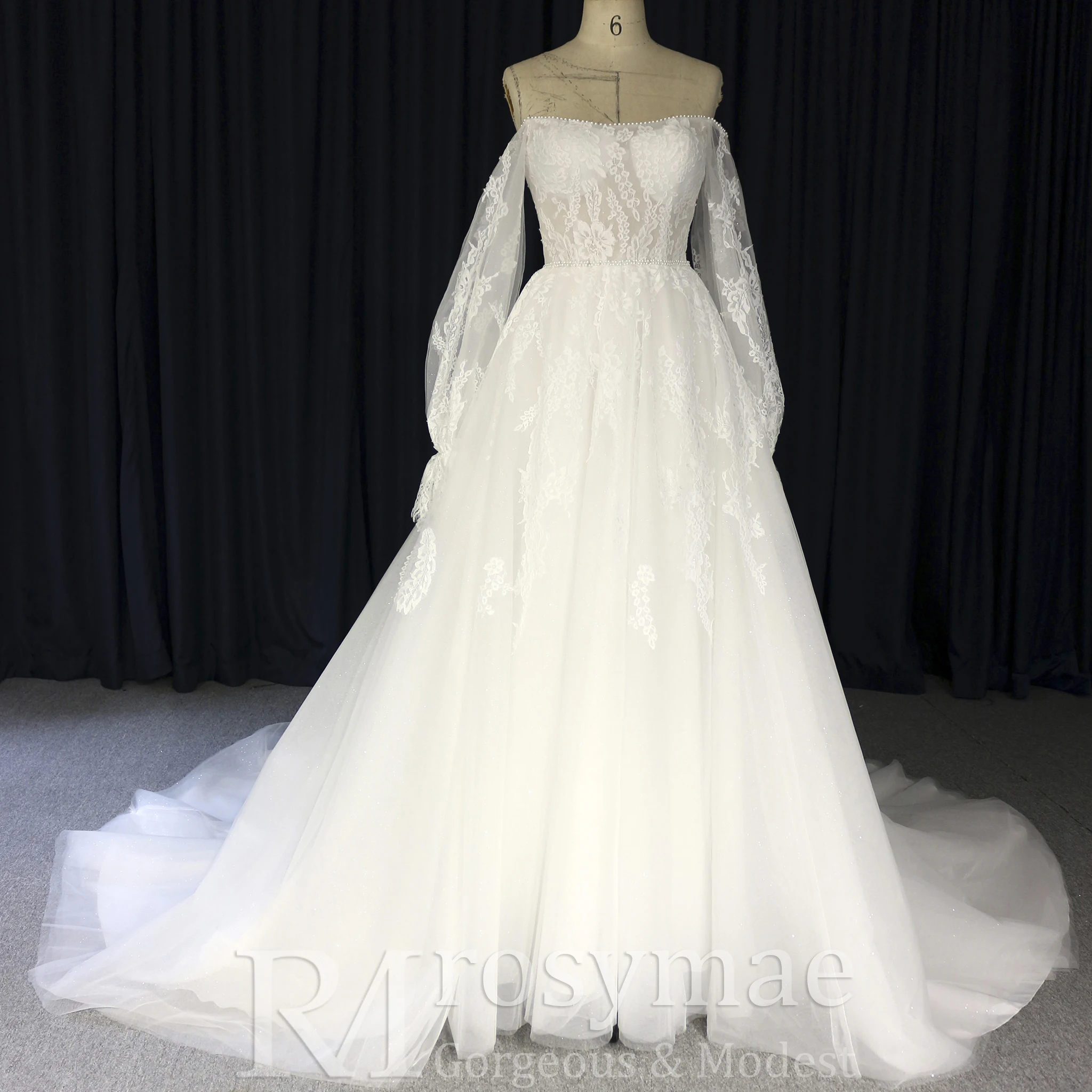 Rosymae off-the-shoulder gezwollen trouwjurk met lange mouwen, bruidsjurk