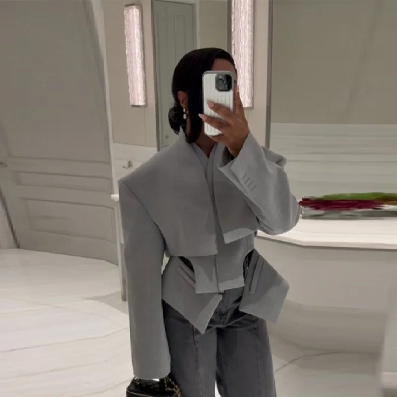 

Шикарная короткая куртка Нишевый дизайн Многослойный асимметричный крой Модная авангардная модная массивная женская осенняя уличная одежда