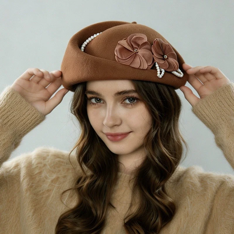 Women's Wool Beret: Versatile for Fall and Winter, Elegant and Stylish, Perfect for Flight Attendant and Artist Looks