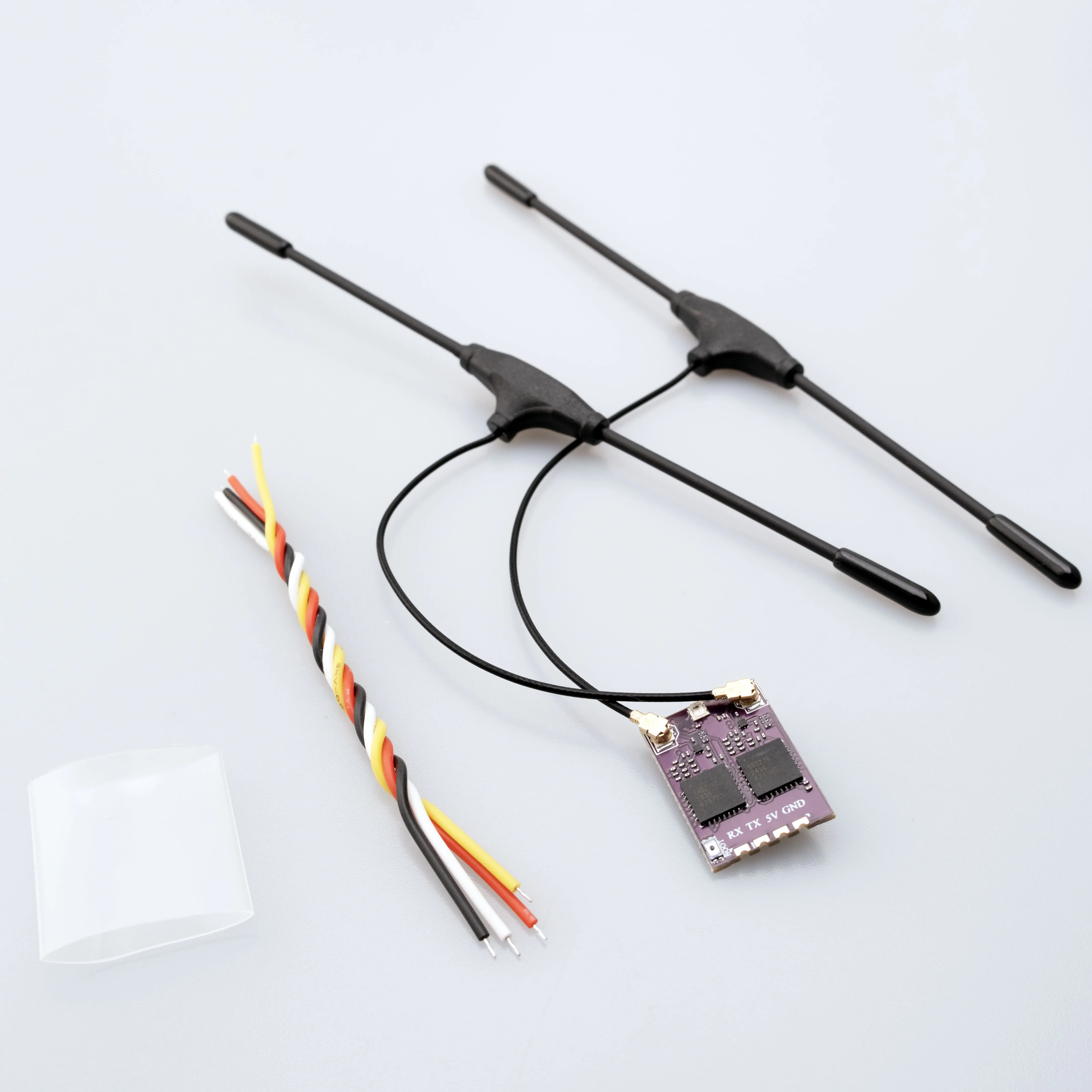 

HappyModel ES900 DUAL RX ELRS Diversity Receiver 915MHz / 868MHz Built-in TCXO for RC Airplane FPV Long Range Drones DIY Parts