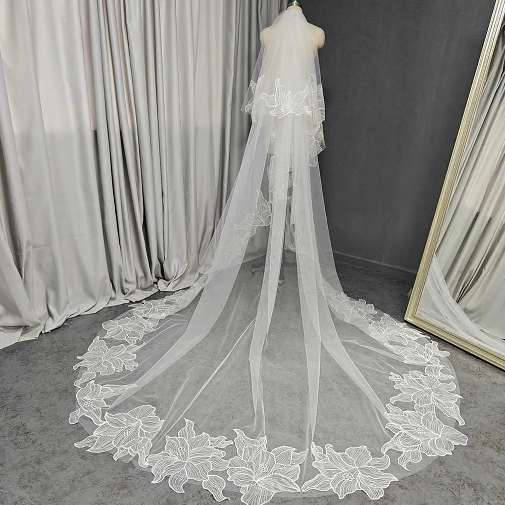

Customized Elegant Lace Wedding Veil 2 Tiers 3 Meters Long Bridal Veil with Blusher Ivory Veil with Comb Wedding Accessories
