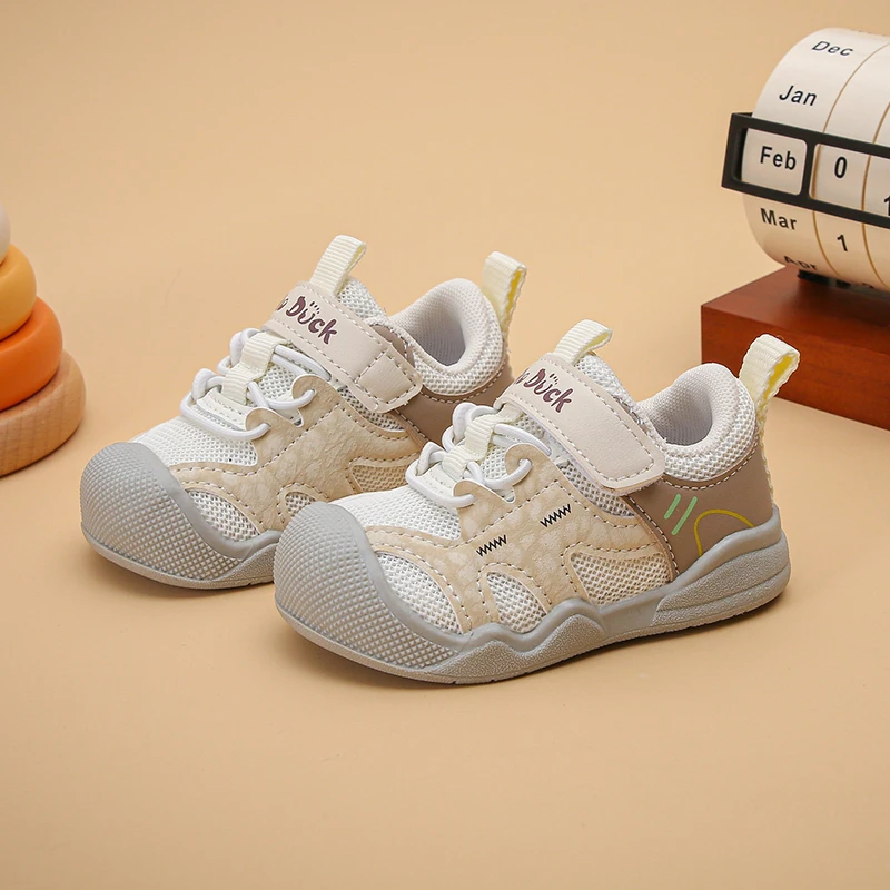 

Baby Walking Shoes Autumn New Style Girls RetroStyle Soft Sole Non Slip Casual Shoes Boys BreathableVersatile Forrest Cute Shoes