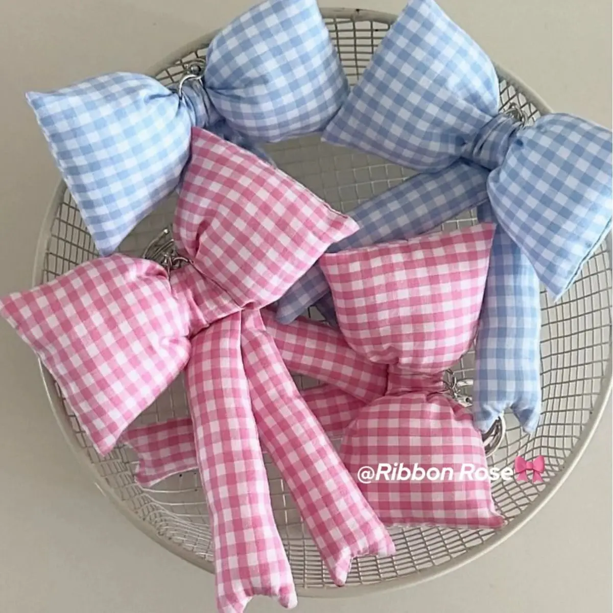 

Korean Blue Pink Checkered Bow Pendant, Cute and Sweet Girl Backpack Accessories, Car Keychain Pendant Hanging Decoration