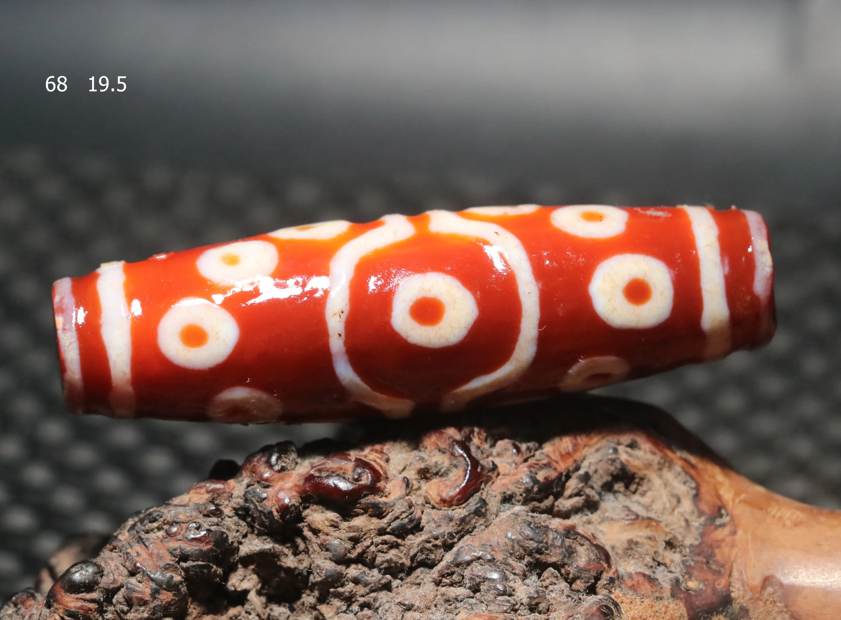 

DUJIACHANPINUPD0919 Магическая сила Тибетский старый агат красного цвета Big Master 15-глазый скульптурный гравированный кулон из бисера dZi Амулет 4A +