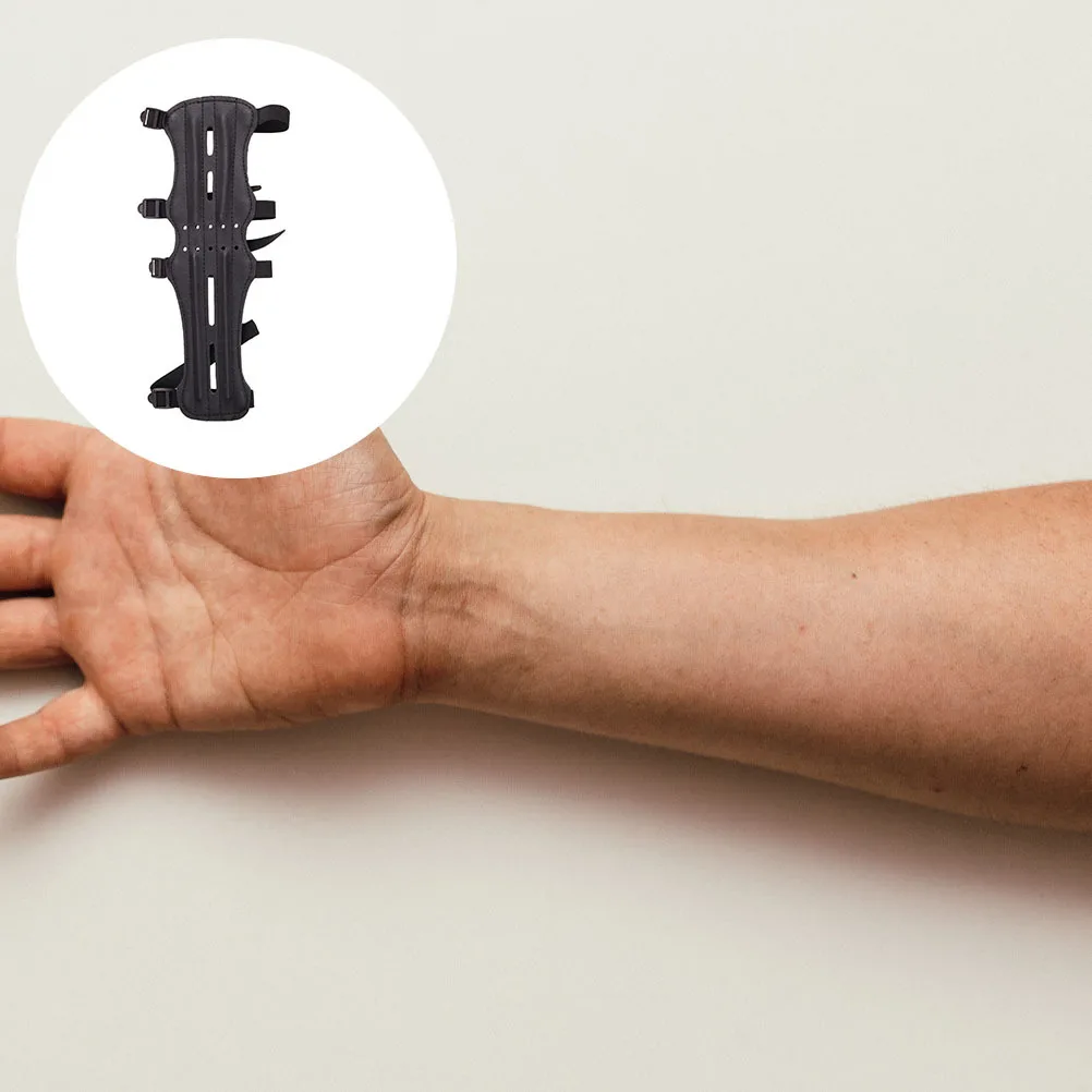 

Flexible Archery Armguard Outdoor Archery Equipment Prevents Scars and Bruises Cool Airy Design Bow and Arrow Arm Guard
