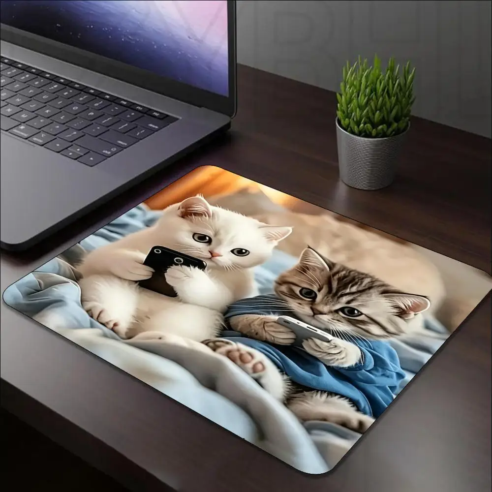 Cute Kittens Playing Game Pattern Square Mouse Pad Non Slip Rubber Desktop Mat For Home Office Laptop Gaming Sessions