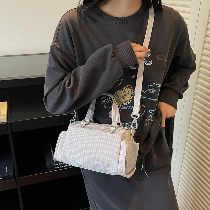 

New Korean Version Plaid Cloth Pillow Bag Women's Casual Messenger Bag Light Handbag Commuting Versatile