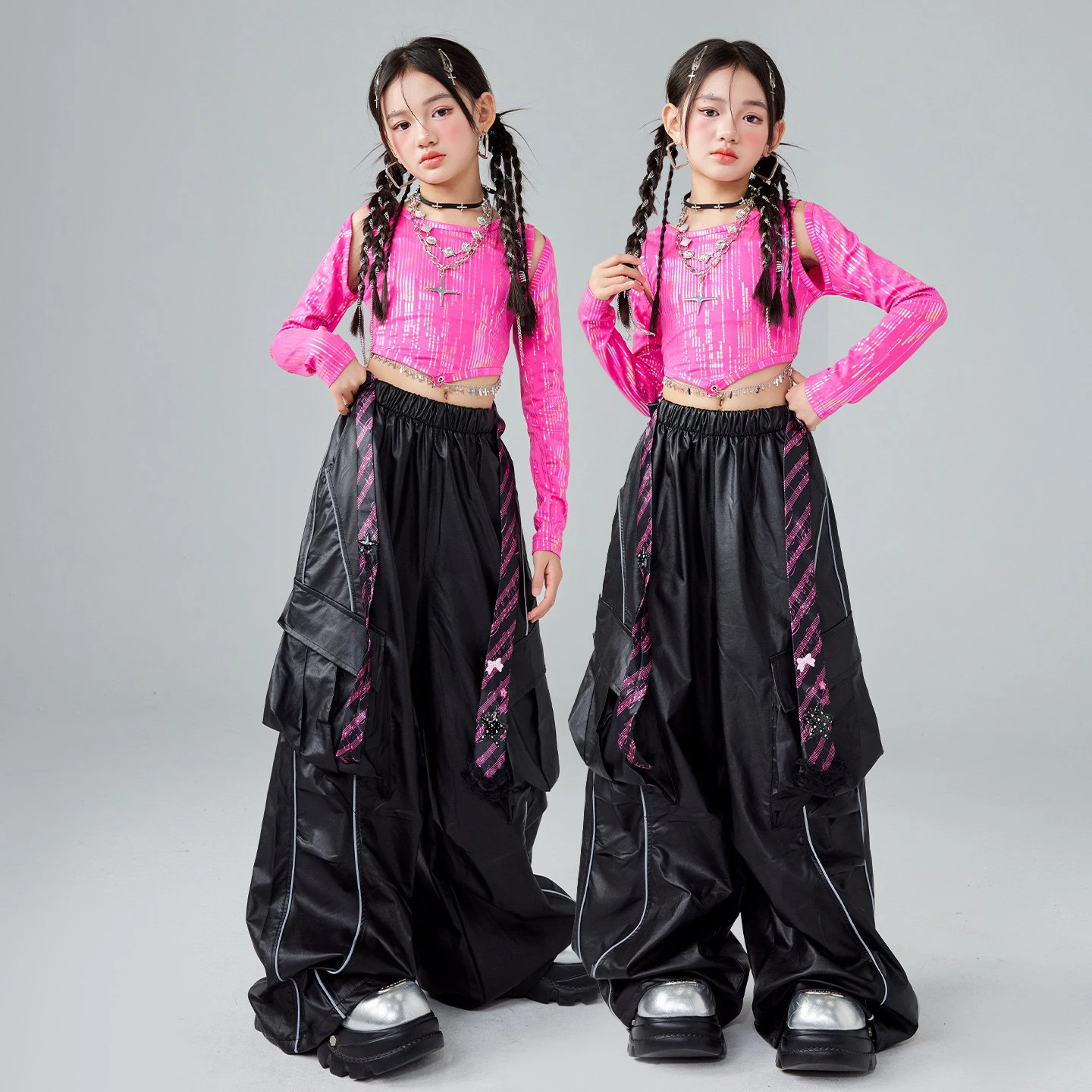 2026 ジャズダンス衣装女の子長袖ピンクへそトップス黒革パンツ子供 Kpop ヒップホップパフォーマンス服 BL18347