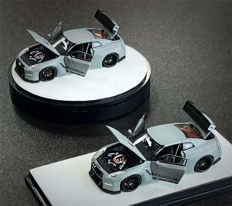 

PGM 1:64 Rocket Bunny Widebody R35 Combat Grey Die-Cast Car Models