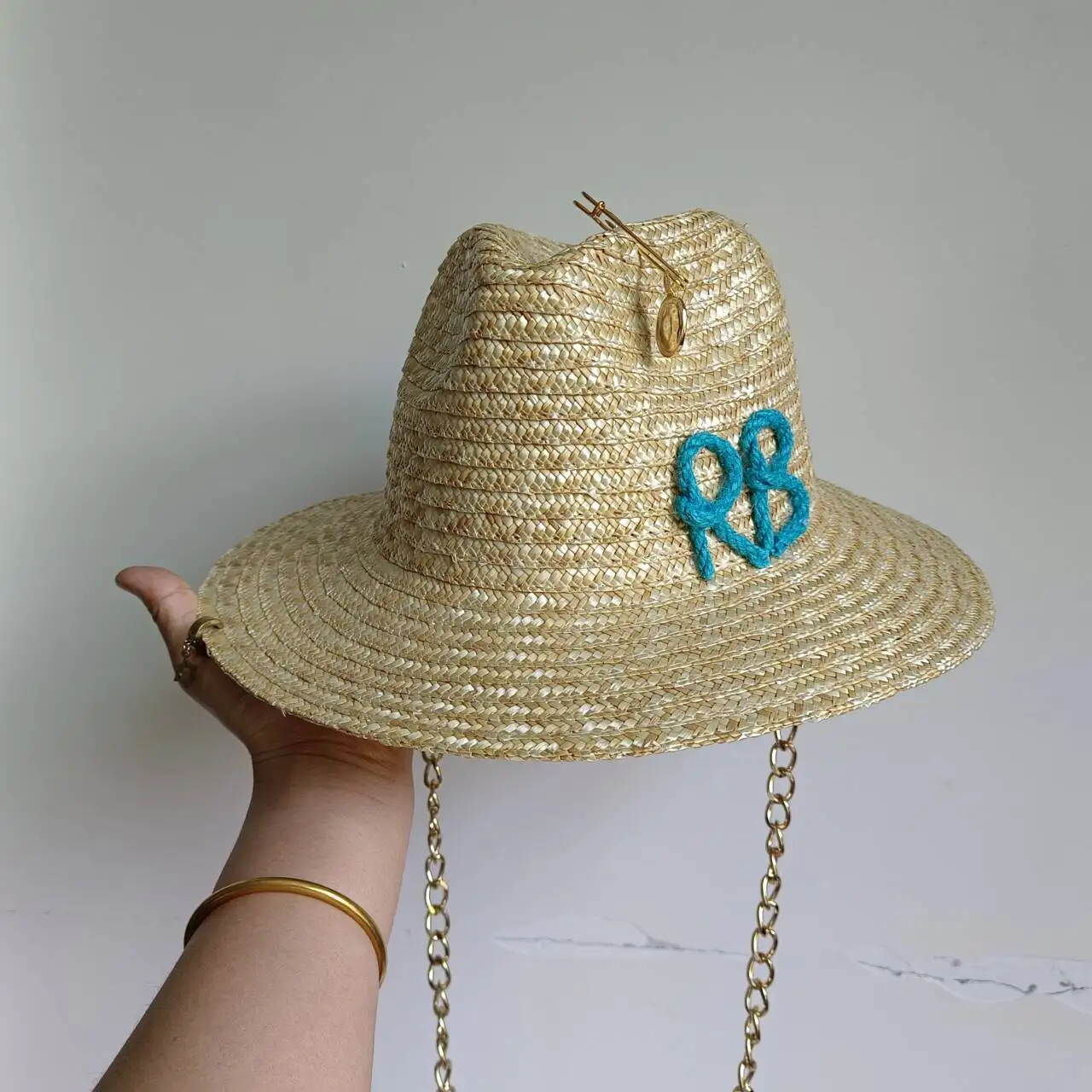 2024 Jazz Straw Hat Pearl Chain Sun Hat DIY New Letter Hat Beach Hat Men and Women Punk Style Sun Hat 여름모자