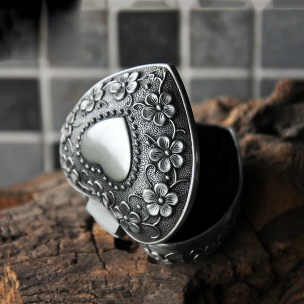 

Heart Shaped Alloy Vintage Storage Jewelry Storage Vintage Jewelry Case Box Case for Rings Earrings Pendant Gifts